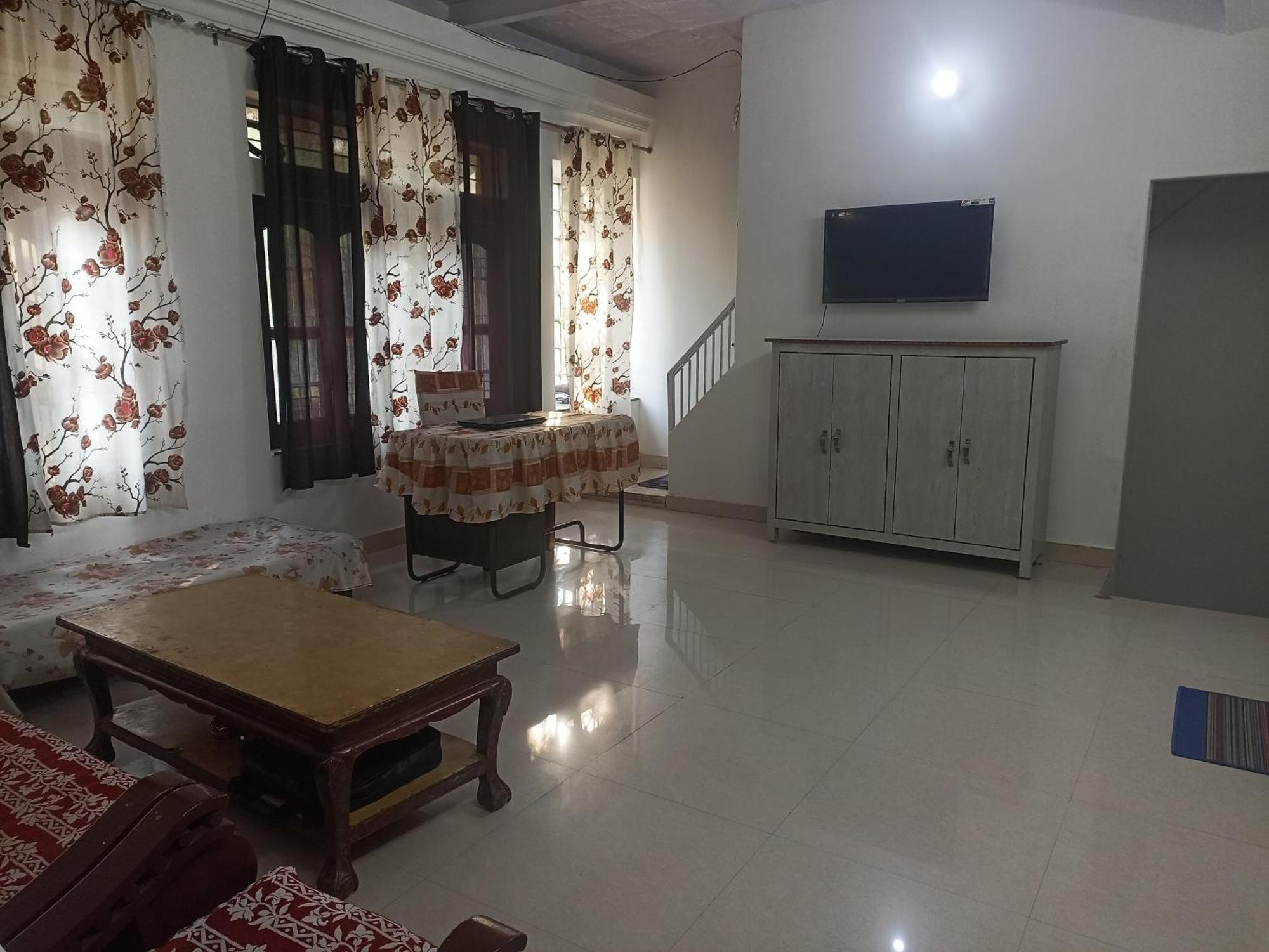 Ramaya Homestay Varanasi Exterior foto