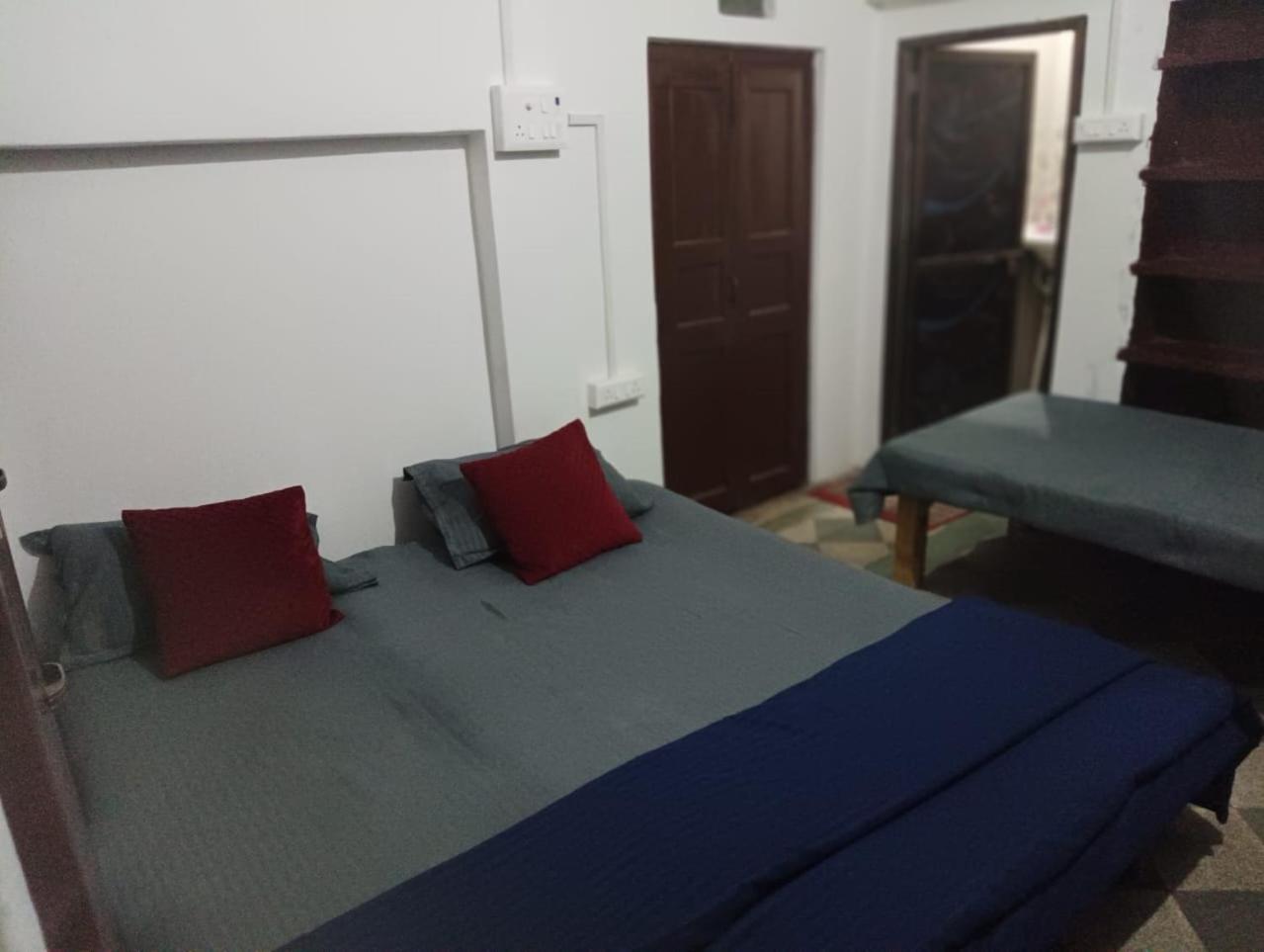 Ramaya Homestay Varanasi Exterior foto
